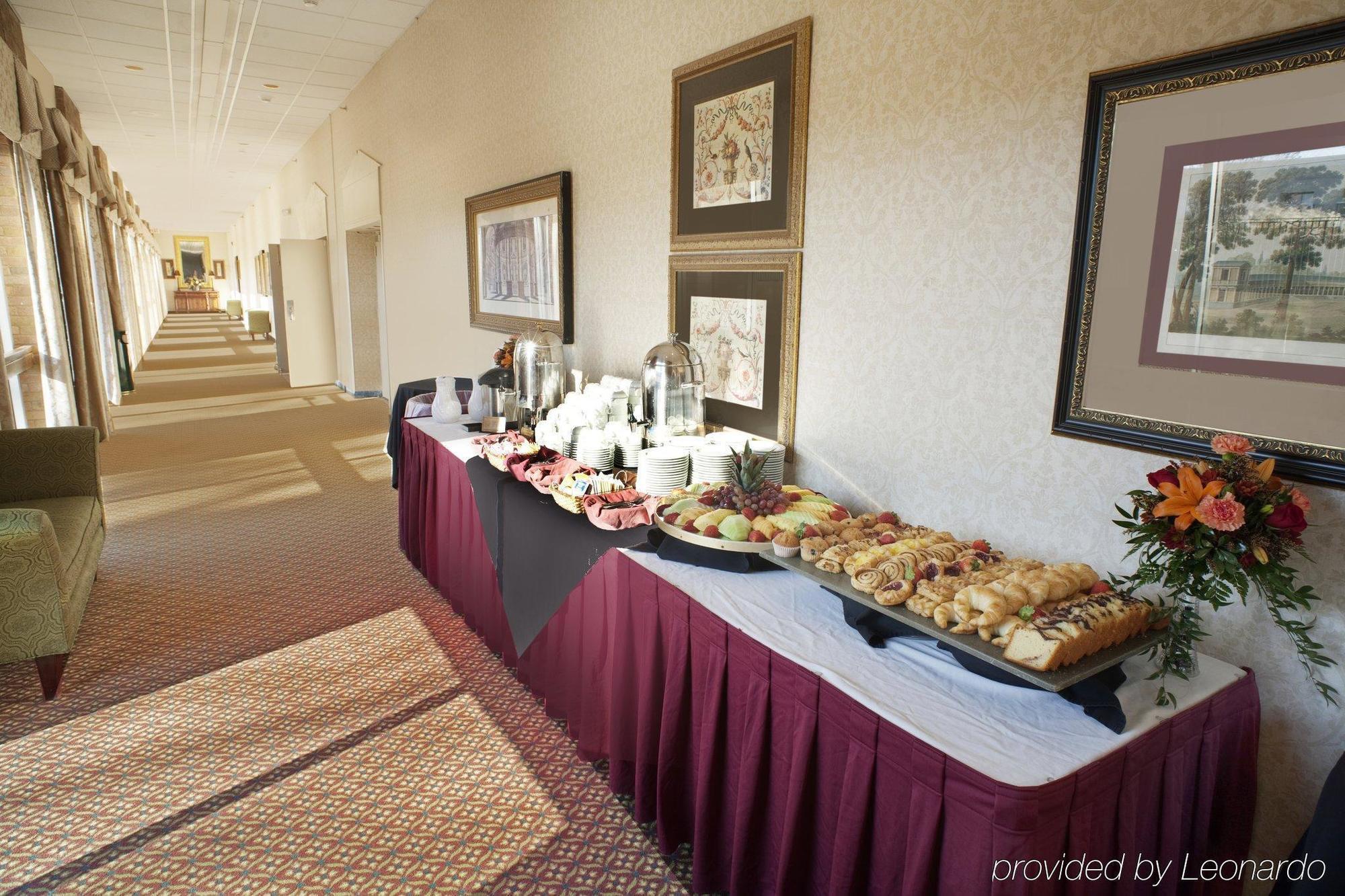 Fredericksburg Hospitality House Hotel Restaurant photo