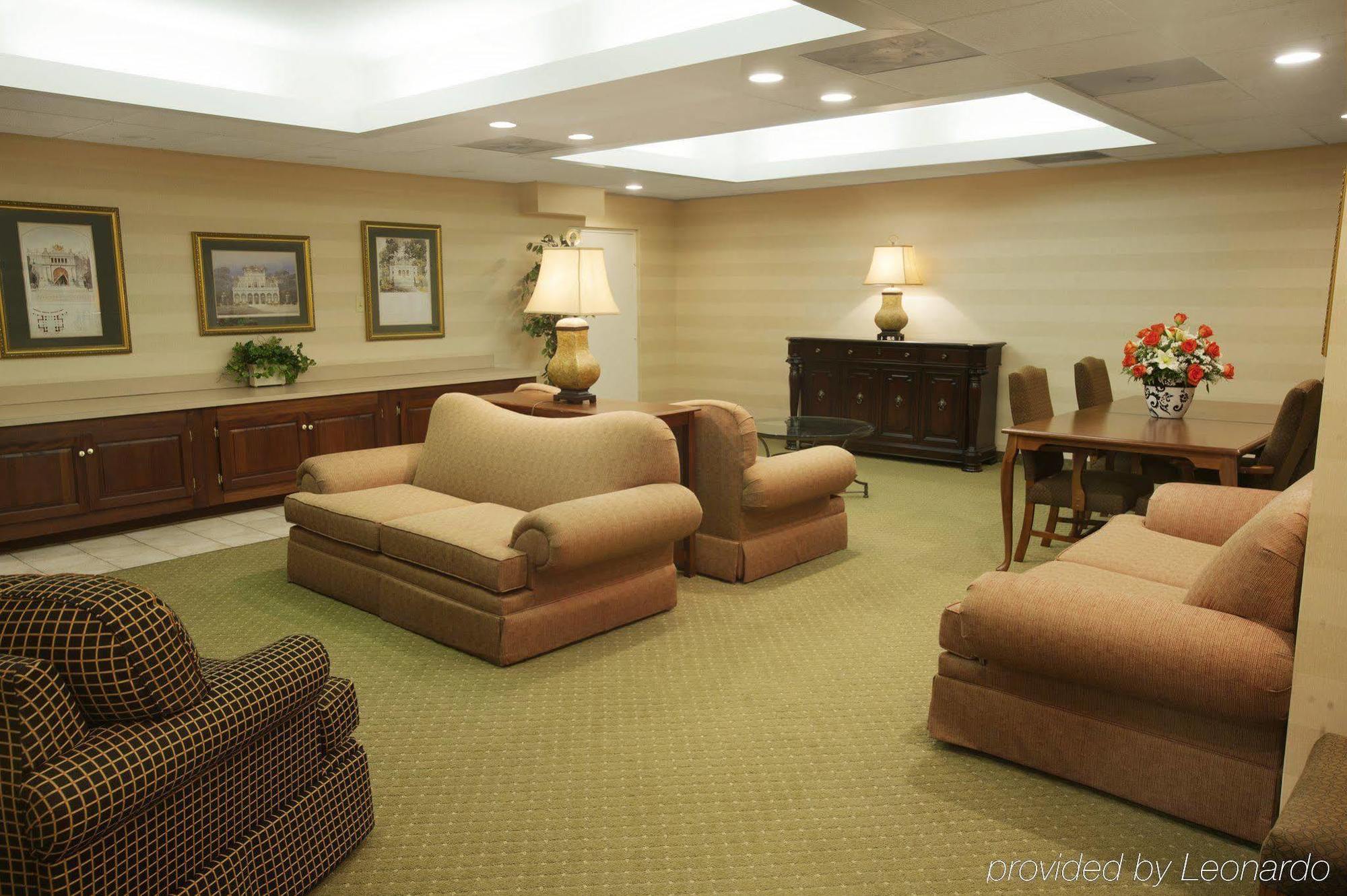 Fredericksburg Hospitality House Hotel Interior photo