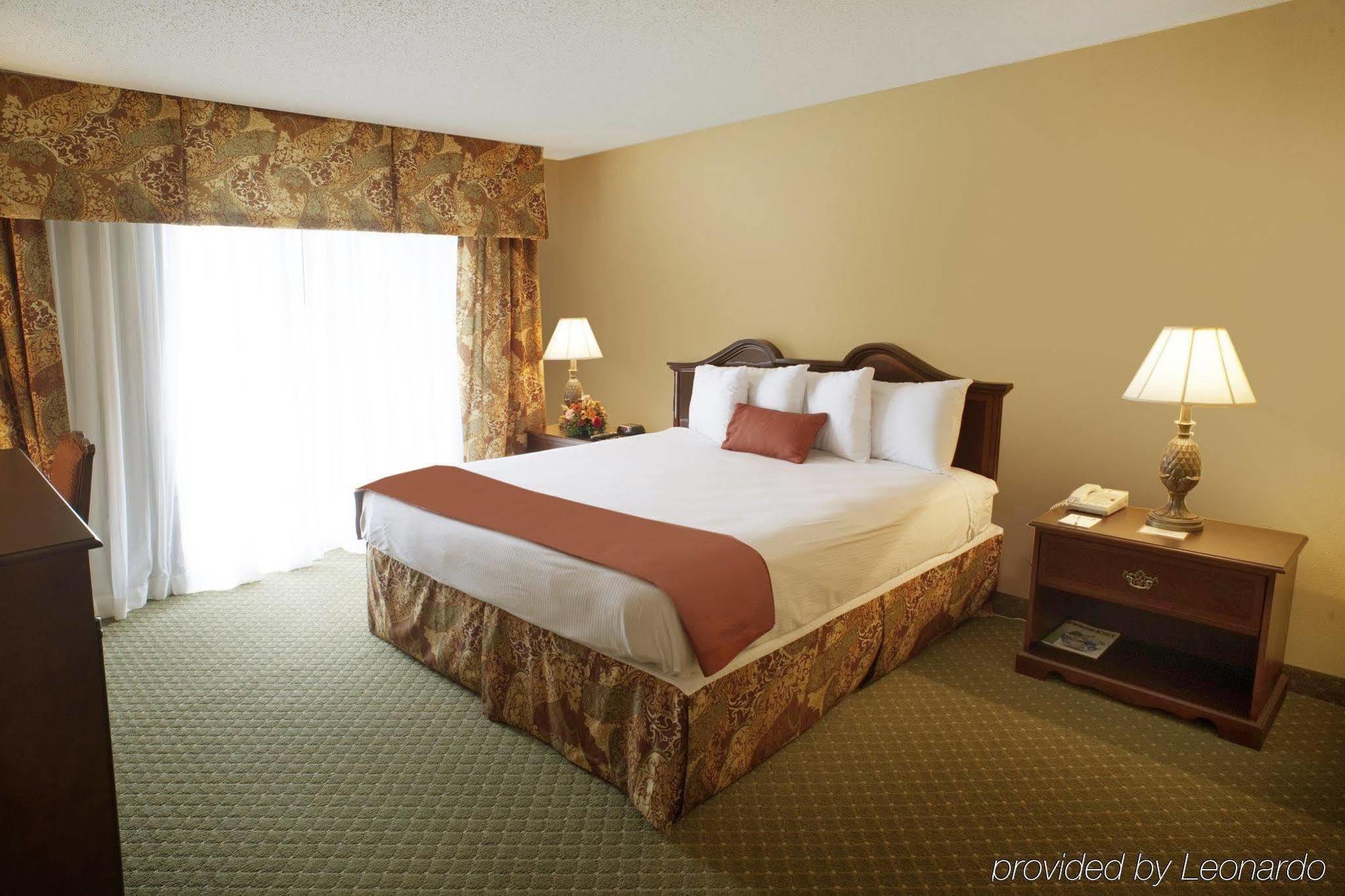 Fredericksburg Hospitality House Hotel Room photo